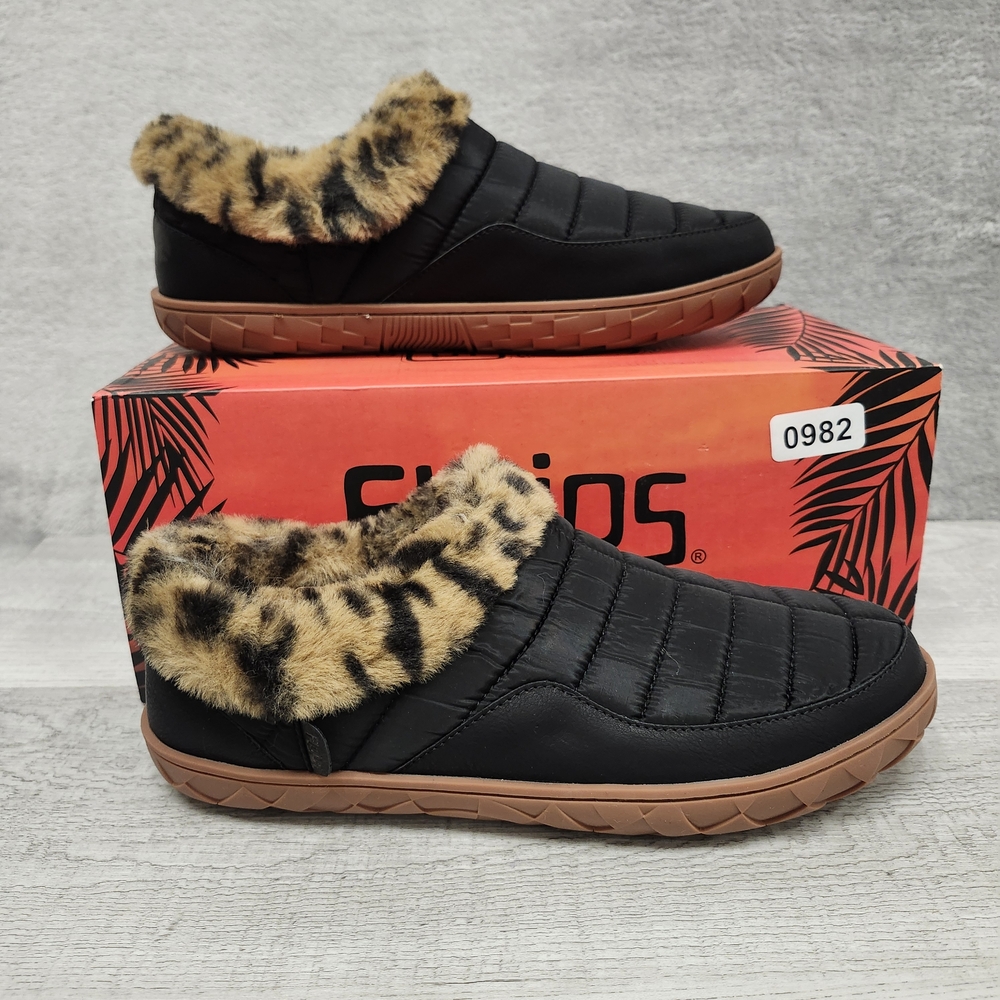 Flojos Black Slippers with Leopard-Print Fur Trim and Tan Soles
